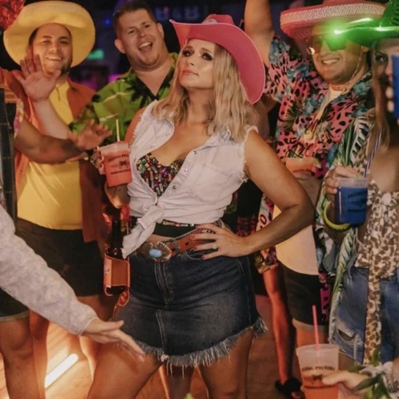 Free People Bailey Frayed Denim Skirt ASO Miranda Lambert - Picture 4 of 10